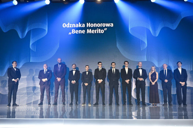 Radosław Sikorski odznaczył Ambasadorów Totalizatora Sportowego