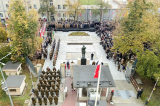 Pomnik gen. Rozwadowskiego przed Sztabem Generalnym
