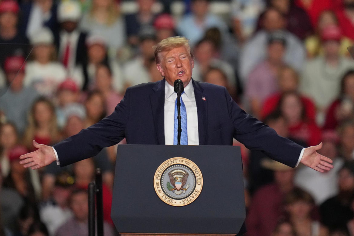Trump nagle zaczął mówić o pupie! Nie krył zachwytu