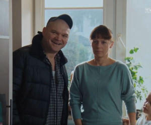 M jak miłość odc. 1651. Monika Makowska (Joanna Niemirska), Makowski (Mateusz Łasowski), Hania (Marta Stefaniak)