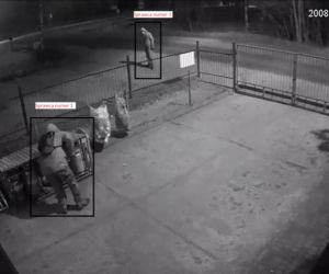 Poranne włamanie do sklepu koło Torunia. Rozpoznajesz sprawców? Powiadom policję
