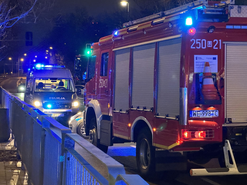 Makabryczny wypadek na Żoliborzu. 17-latka ciągnięta przez tramwaj. Ulicę zalała krew