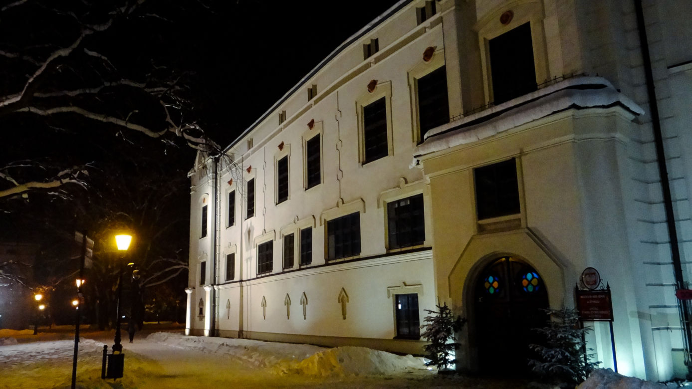Zimowy Żywiec w obiektywie. Śnieżne miasto prosto z bajek dla dzieci!
