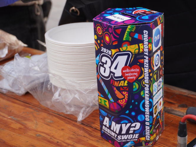 34. Finał WOŚP. Dziennikarze Radia ESKA rozgrzewają Tarnów pysznym żurkiem!