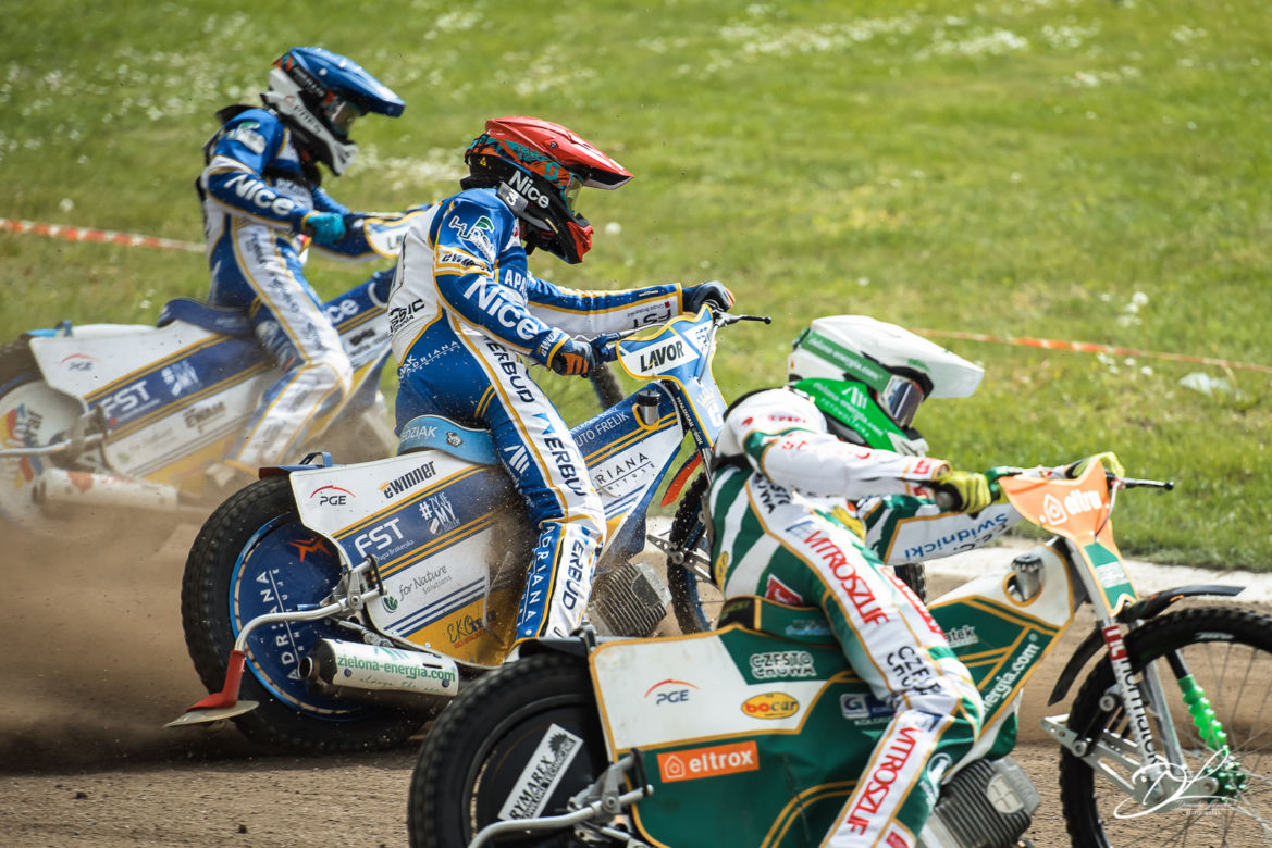 Powrót kibiców na Motoarenę. Tak fani przeżywali mecz Apatora Toruń z Włókniarzem Częstochowa