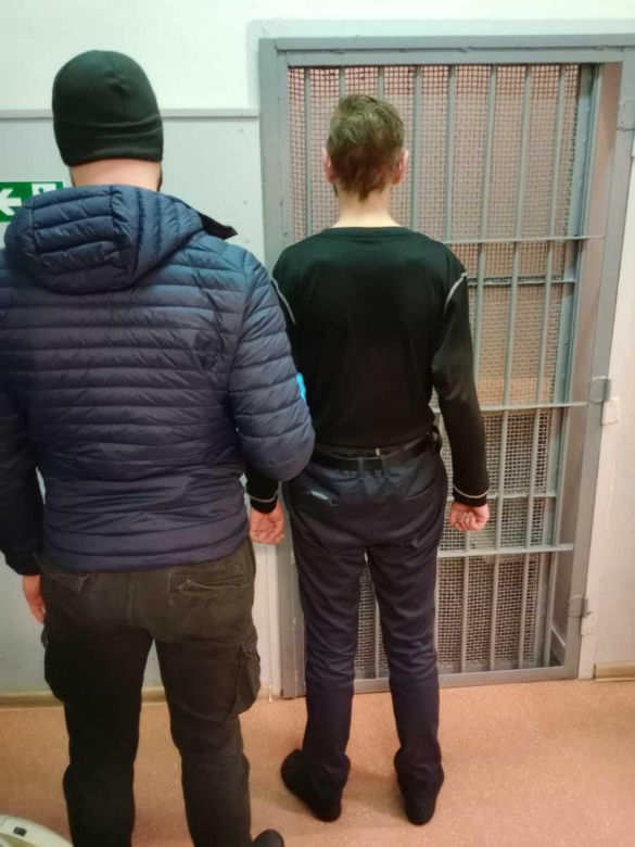 Łódź. Atak na taksówkarza w czasie kursu. Otrzymał 8 ciosów nożem [ZDJĘCIA].