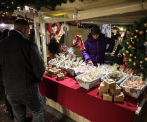 Kiermasz Bożonarodzeniowy na Małym Rynku w Krakowie