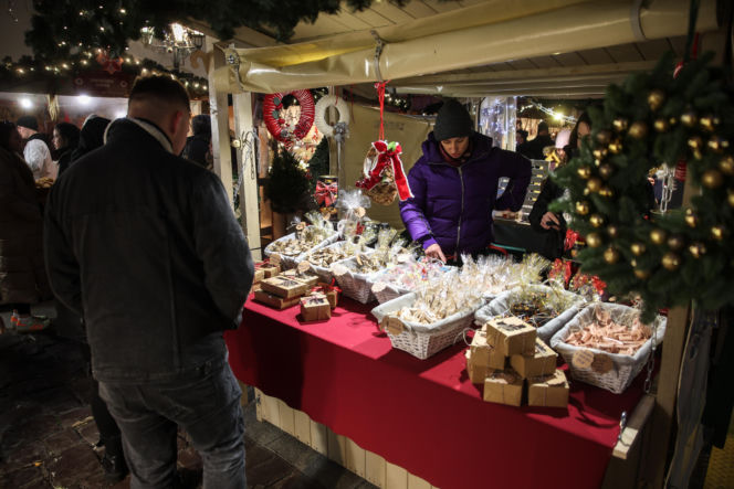 Kiermasz Bożonarodzeniowy na Małym Rynku w Krakowie