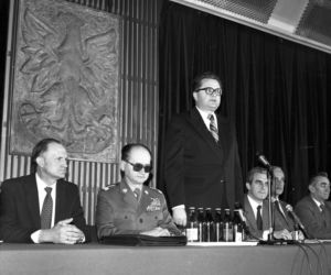 Quiz - historia PRL-u. Młodzież nie ma szans!