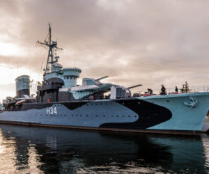 ORP Błyskawica opuściła swoje miejsce przy nabrzeżu w Gdyni