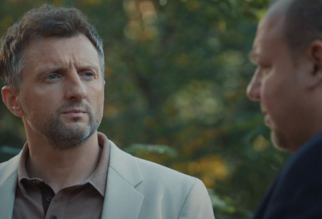 M jak miłość, odcinek 1905. Tadeusz (Bartłomiej Nowosielski), Bartek (Arkadiusz Smoleński)