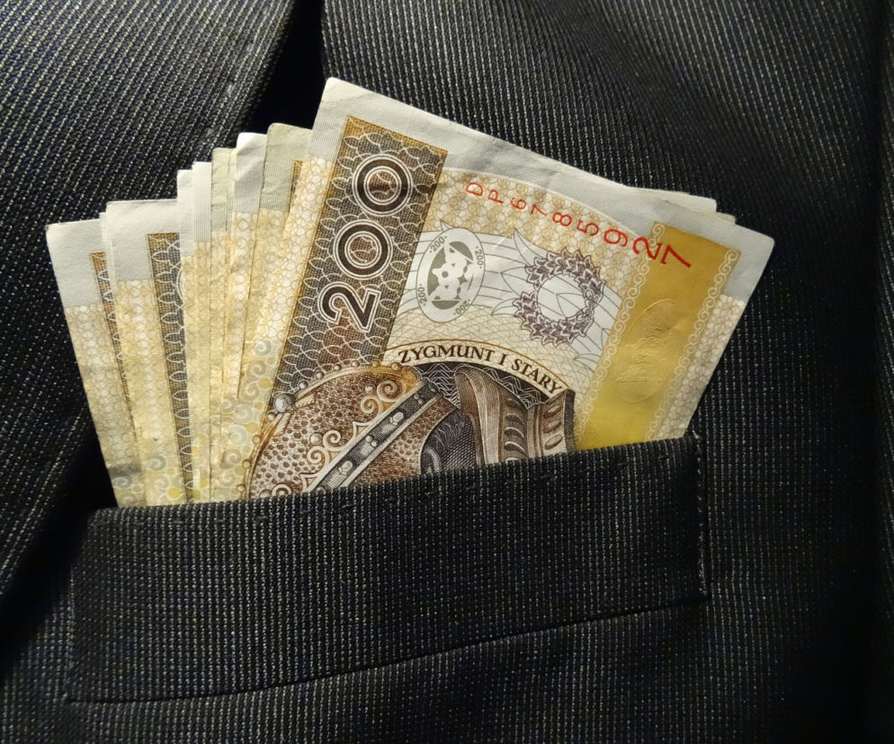 Urząd Marszałkowski ostrzega przed oszustami oferującymi pomoc w otrzymaniu fałszywych dotacji unijnych