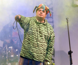 Krzysztof Skiba i jego wizerunek na przestrzeni lat. Tak zmieniał się lider Big Cyca