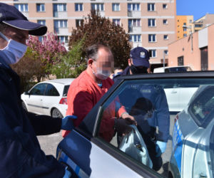 Wypadł z 9. piętra z torbą narkotyków