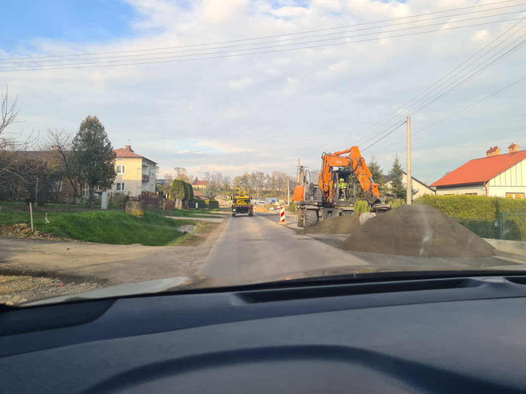Droga Przeworsk -Kańczuga 9 km kierowcy pokonują w pół godziny [GALERIA]