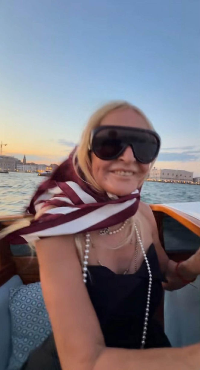 Monika Olejnik podbiła Wenecję. W drogich perłach wybrała się na słynny festiwal