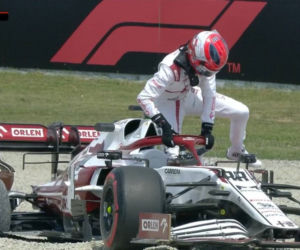 Robert Kubica nie ukończył treningu na torze w Barcelonie
