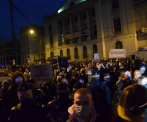 Protest kobiet w Katowicach. Tłumy strajkują przeciwko zakazowi aborcji