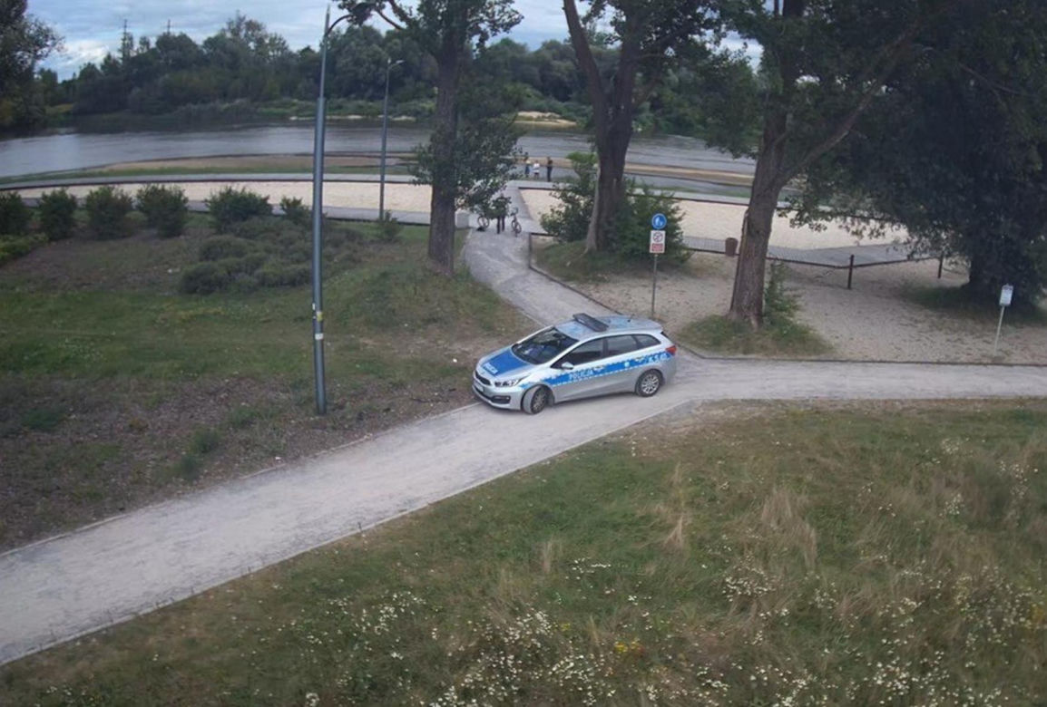 Stalowa Wola. Dwoje dzieci na środku Sanu! Nie potrafili wrócić na brzeg [ZDJĘCIA]
