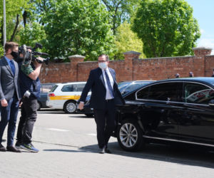 Politycy PiS zjeżdżają do Kaczyńskiego do centrali partii