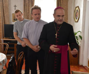 Ranczo 9 sezon odc. 110. biskup Kozioł (Cezary Żak), ksiądz Maciej (Mateusz Rusin), ksiądz Robert (Bartek Kasprzykowski)
