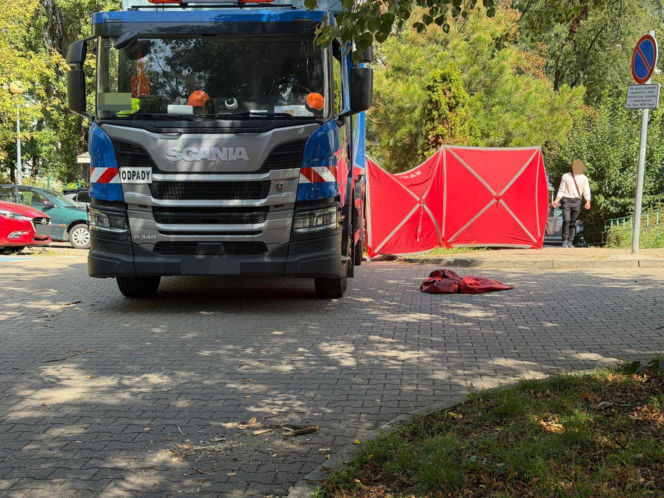 Śmiertelny wypadek w Warszawie. Nie żyje kobieta