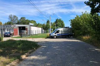 Nocny pożar w fabryce dronów. Na miejscu policja i ABW, śledczy nie wykluczają podpalenia