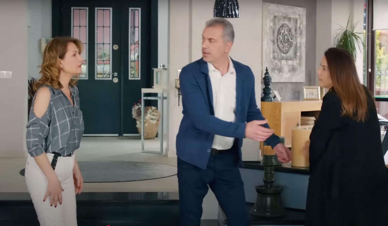Bulent dowie się o udziale Melis w porwaniu Zeynep i... postanowi dać jej nauczkę! Rozważy nawet posłanie jej do więzienia.