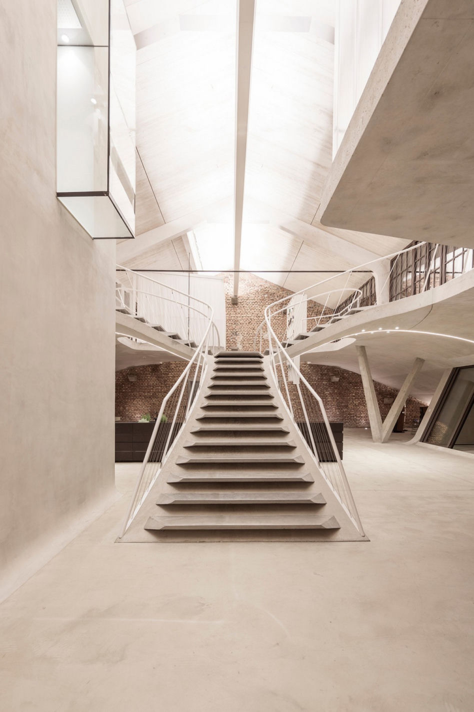 Loft w Hali Czołgów