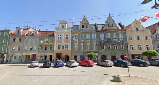 To jedno z najpiękniejszych miast na Dolnym Śląsku. Leży na skale i zachwyca widokami!