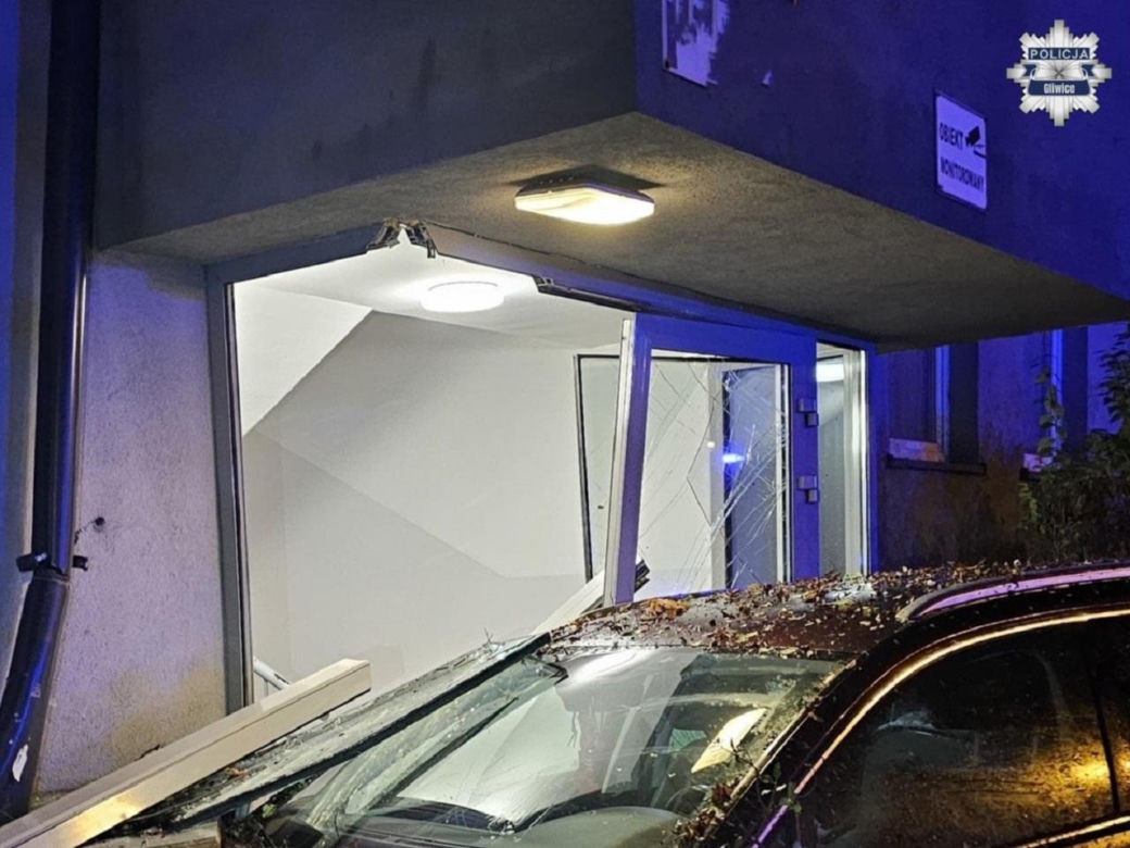 Pijany kierowca wjechał w blok i uciekł. Potem rozpętał awanturę