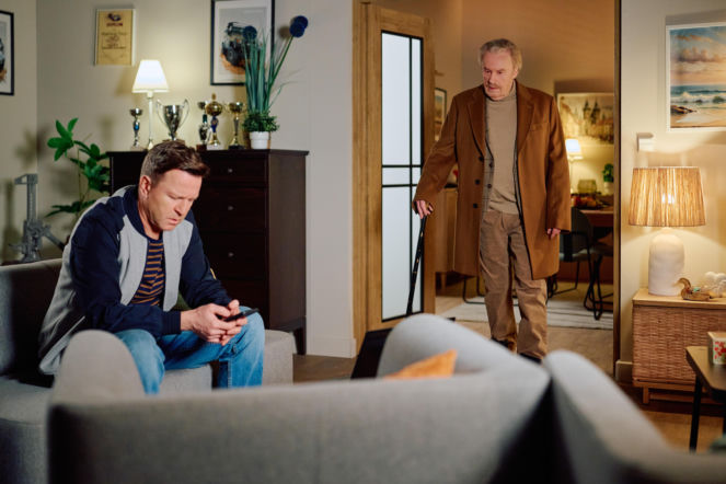 Na Wspólnej, odcinek 4199: Groźby Miśka wobec Wojtka zmuszają jego ojca do wykorzystania dawnych znajomości - ZDJĘCIA