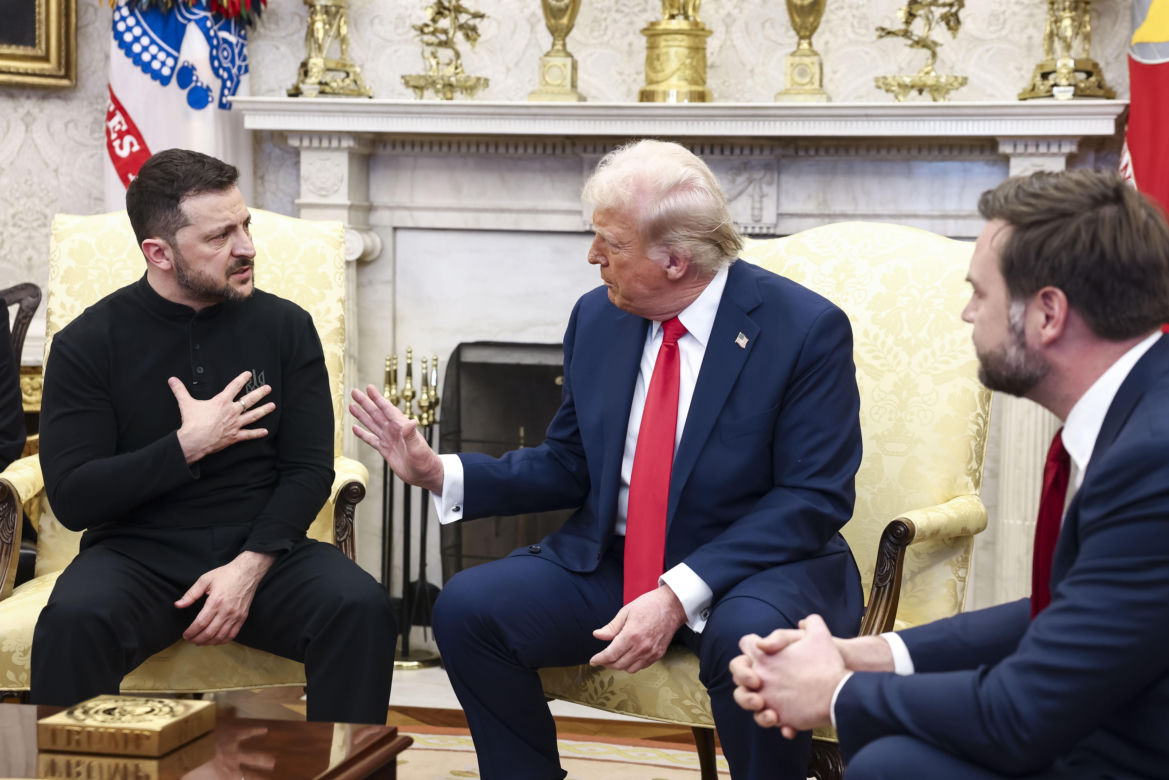 Zełenski przybył do Białego Domu. Rozpoczęły się rozmowy 
