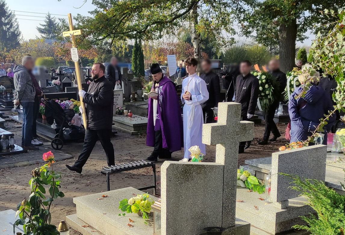 Pogrzeb zamordowanej 13-latki. Bliscy żegnają Nadię w Inowrocławiu
