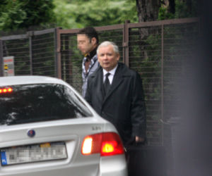 Kot Kaczyńskiego ma własnego kierowcę