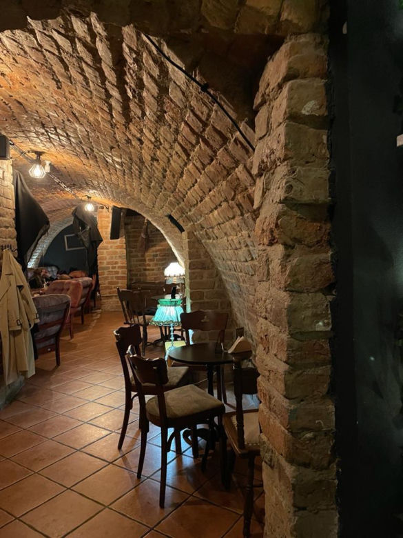 Pub Pod Dwoma Miotłami w Poznaniu