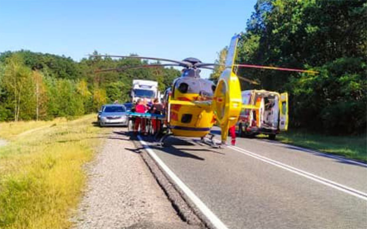   Groźny wypadek na DK 10 pod Bydgoszczą! Ranny motocyklista [ZDJĘCIA]