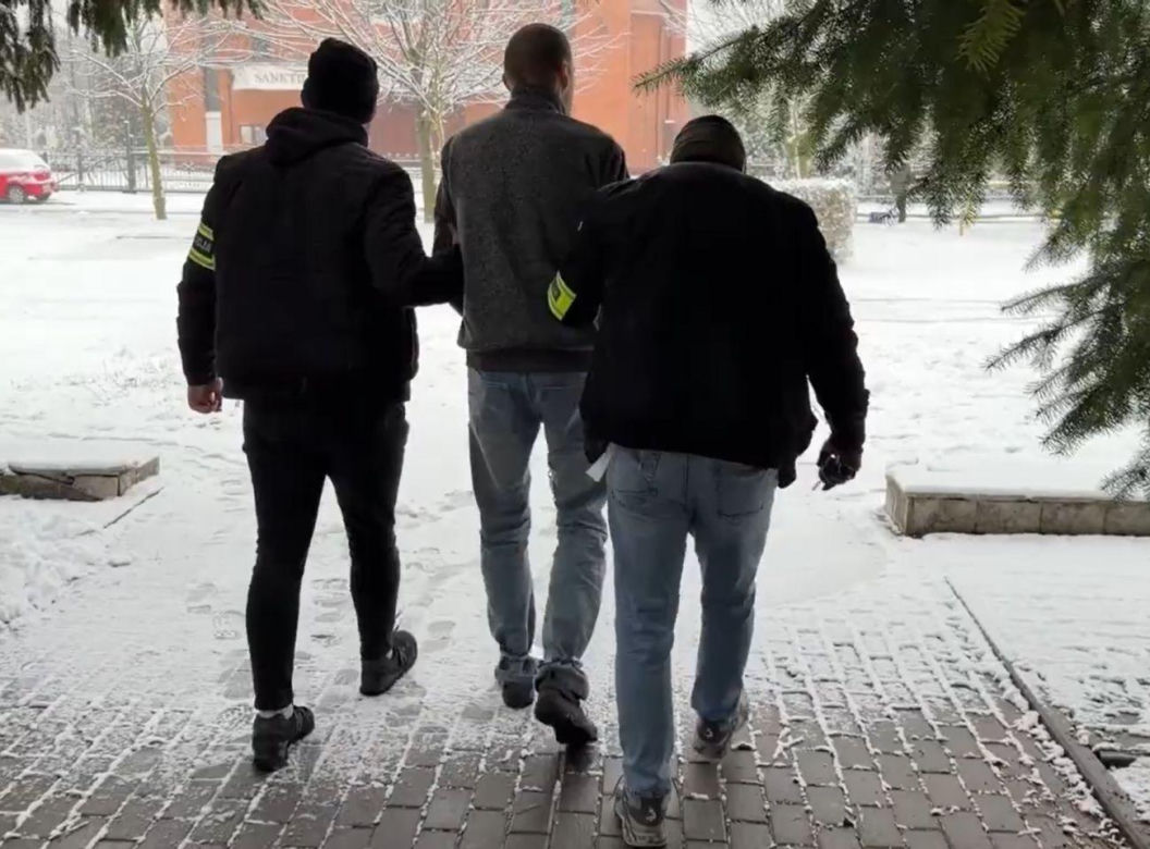 Już trzy osoby usłyszały zarzuty po brutalnym ataku na człowieka na osiedlu Bajka w Bydgoszczy