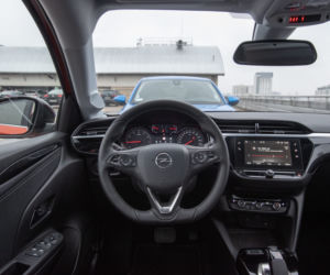 Peugeot 208 Allure vs Opel Corsa Elegance