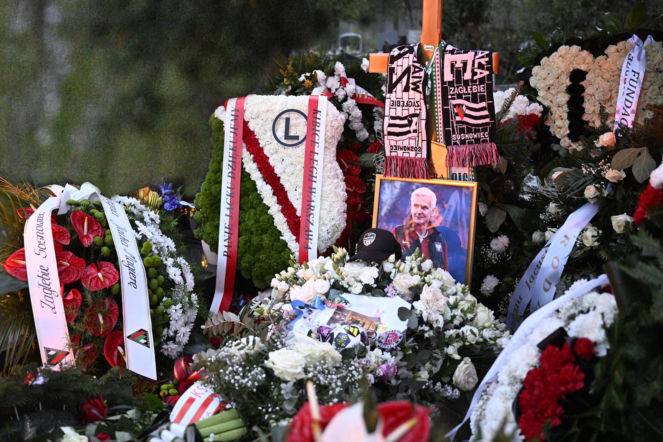 Tak wygląda grób Jacka Magiery po pogrzebie. Widok łamiący serce