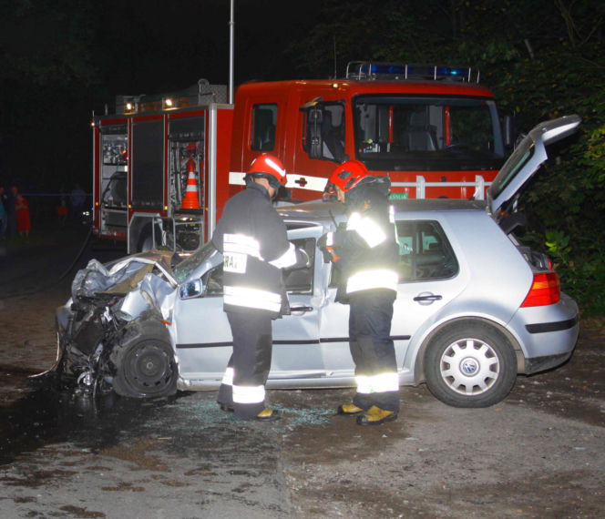 Tadeusz zginął próbując ratować Perełkę. Nocna podróż samochodem zakończona tragedią