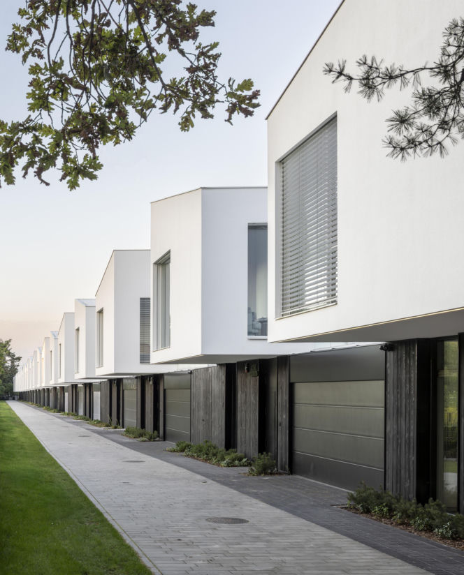 Natura Konstancin – osiedle 22 domów jednorodzinnych z pompą ciepła i systemem Smart Home