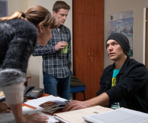 Na Wspólnej odcinek 2832, Robert (Dariusz Wnuk), Iga (Lidia Sadowa), Bartek (Piotr Witkowski)