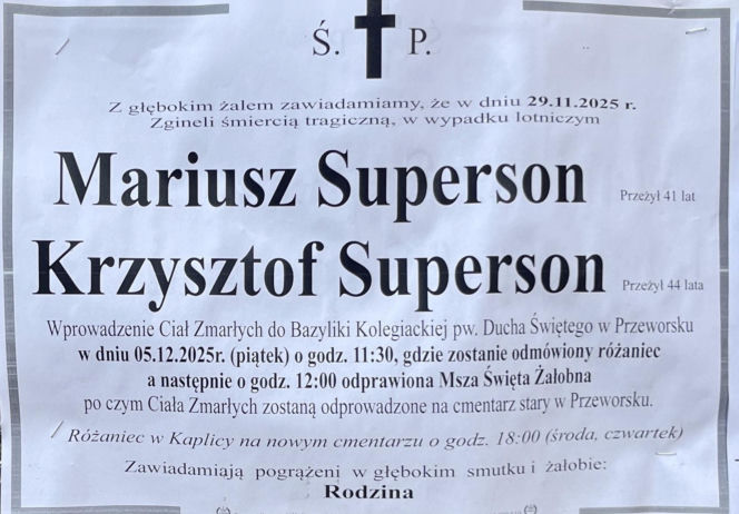 Pogrzeb braci, którzy zginęli w katastrofie śmigłowca pod Rzeszowem