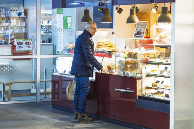 Senator Krzysztof Kwiatkowski na zakupach