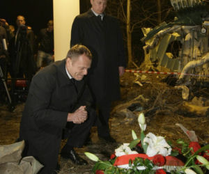Tusk ścigany za Smoleńsk