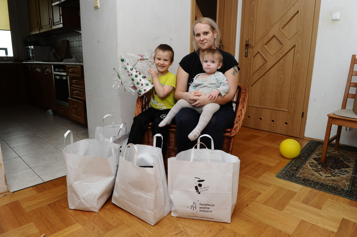 Rozdaliśmy świąteczne paczki potrzebującym. Nie brakowało wzruszeń