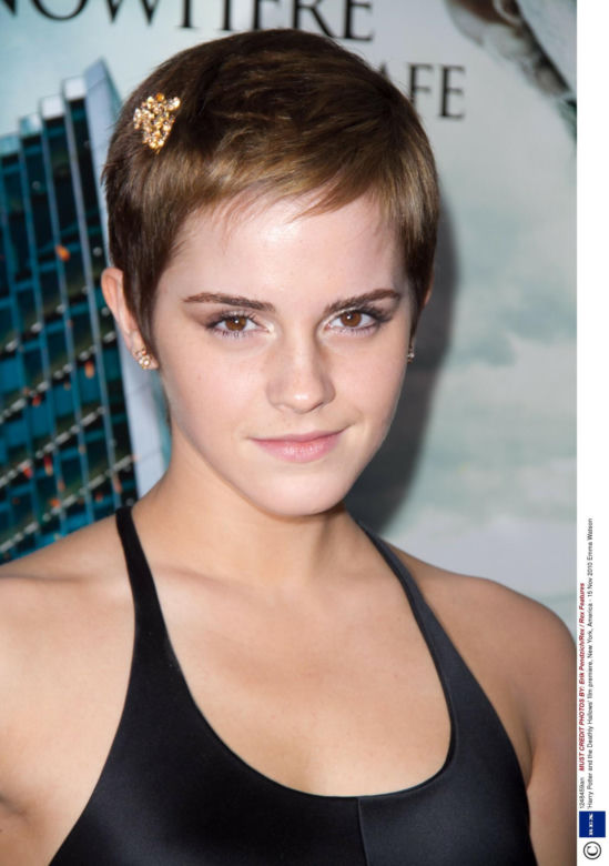 Była Hermioną i Bellą. Teraz jest przepiękną kobietą. Jak zmieniała się Emma Watson?