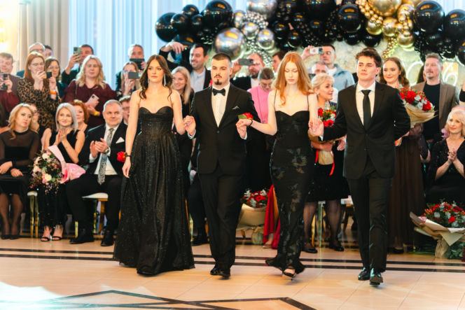 Studniówka 2026 młodzieży z IV LO im. Hetmana Stanisława Żółkiewskiego w Siedlcach