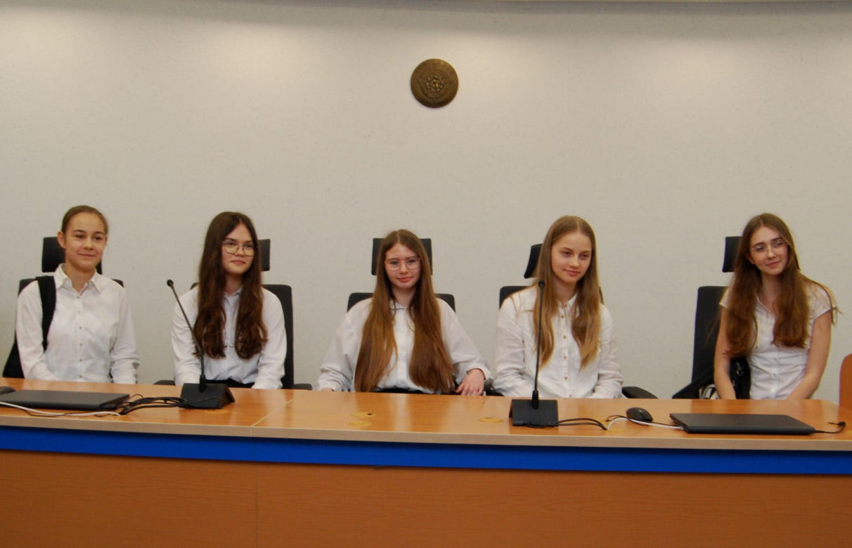 Debaty siedleckiej młodzieży ze szkół podstawowych i średnich odbyły się w ramach kampanii profilaktycznej Widzę Rozmawiam Reaguję 2025